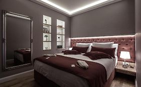 Opus 5 Luxury Apartment in Liston Corfu